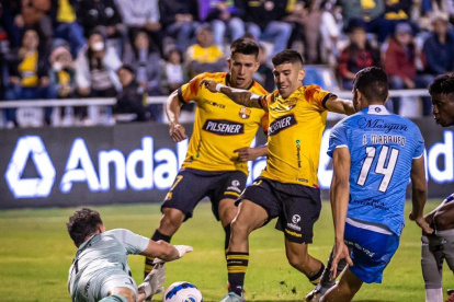 Barcelona ha empatado dos partidos consecutivos, con Orense en casa y Macará de visitante.