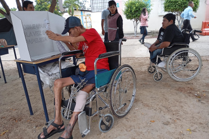 En Playas, pese a las demoras registradas, los votantes sufragaron a esperas de un cambio, según alertaron.