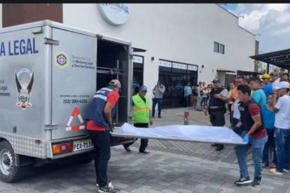 La Fiscalía inició diligencias para dar con los responsables del crimen.