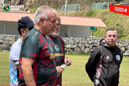 En presencia de los directivos de Mushuc Runa, el técnico Ever Hugo Almeida fue anunciado como nuevo de DT