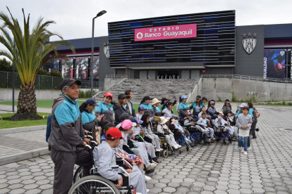 Los niños tuvieron su acercamiento al deporte con Independiente.