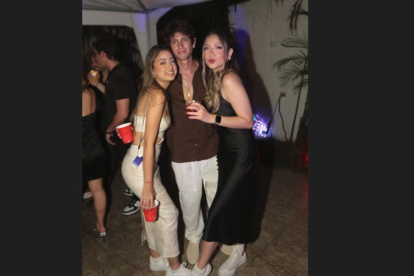 Melanie Narváez, Rafael y Valeria Alvarado.