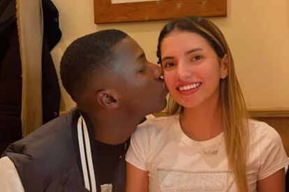 Los futuros padres, Moisés Caicedo y Paola Salazar.