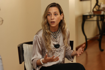 González Nader es ingeniera en Gestión Tecnológica en Medio Ambiente y activista ambiental. En 2023 fue candidata a la Vicepresidencia de la República.