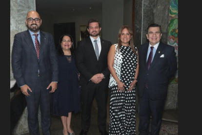 Vicente Taiano, María Isabel Lynch, Mario Cuvi, Lorena Baque y Carlos Estarellas.