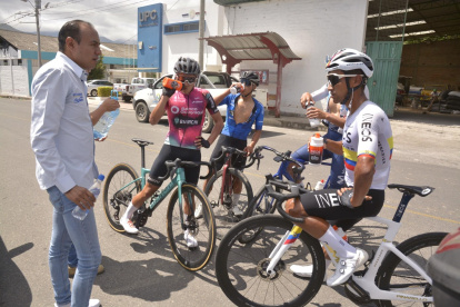 Santiago Rosero (i) junta Jhonatan Narváez en uno de los últimos campeonatos nacionales.