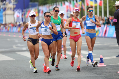 La ecuatoriana consumó su revancha en los relevos, tras el diploma olímpico en los 20 km damas individuales.
