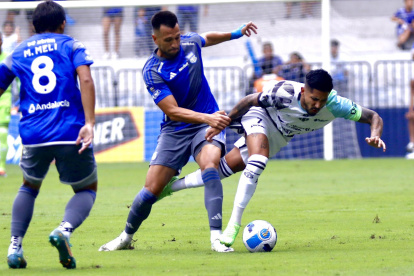 Aníbal Leguizamón (c) es uno de los jugadores más experimentados de Emelec