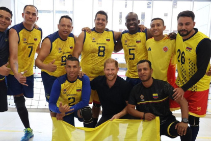 Los duques de Sussex, junto a la vicepresidenta Francia Márquez, visitaron el Centro de Rehabilitación Inclusiva. Allí se brinda apoyo a militares en servicio activo y veteranos, y es el centro de entrenamiento del Equipo Colombia, que pasó a formar parte de la familia Invictus en 2023.