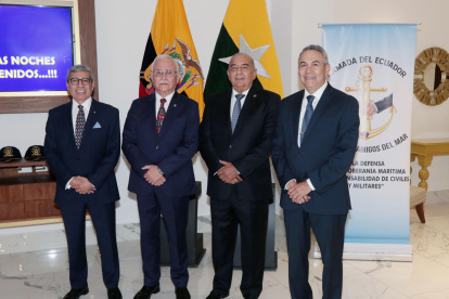 Byron Sanmiguel, Mario Pinto, Fernando Donoso y Darwin Jarrín.