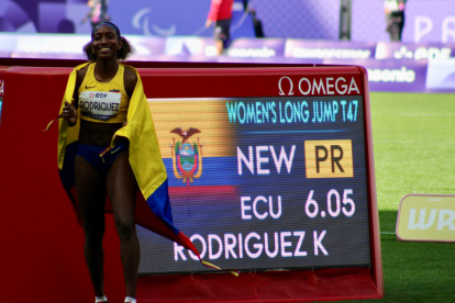 Kiara Rodríguez rompió récord mundial en su primer intento.