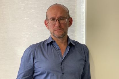 El escritor Efraín Villacís publicó el libro Parque Inglés.