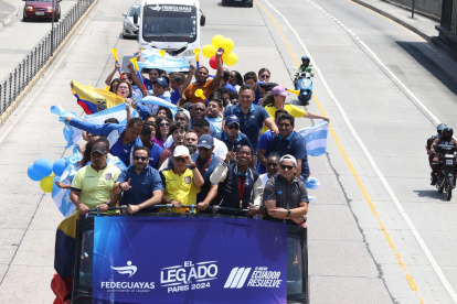 La caravana en homenaje a Kiara Rodríguez, por las calles de Guayaquil.