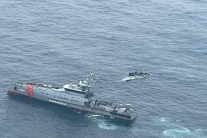 Para la captura del semisumergible se utilizaron equipos áreos y marítimos.