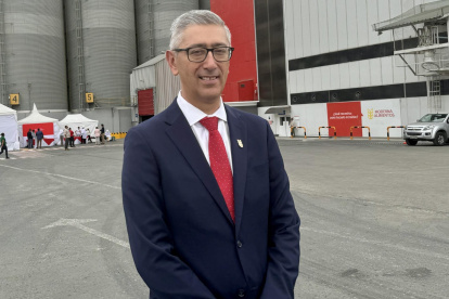 Es CEO de Moderna Alimentos desde hace 4 años. Es master en Finanzas, de la    EGADE Business School del Tecnológico de Monterrey.