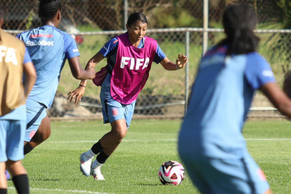 Evelyn Burgos volante de Ecuador en el Mundial sub 17.