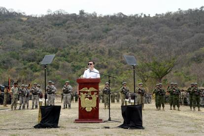 El presidente Daniel Noboa a la camisa de fuerza que impone el esquema que dejó montado el constituyente de Montecristi y el gobierno de Rafael Correa.