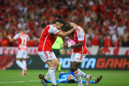 Enner Valencia marcó el 1-1 final sobre el Flamengo de su compatriota Gonzalo Plata.