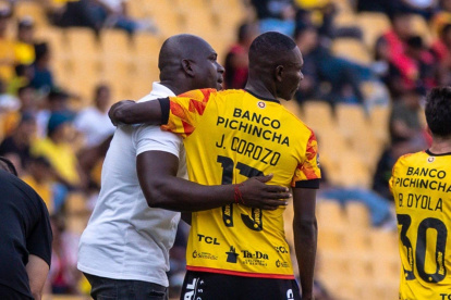 El técnico Segundo Castillo logró levantar el juego del Ídolo y el nivel de jugadores como el extremo Janner Corozo.