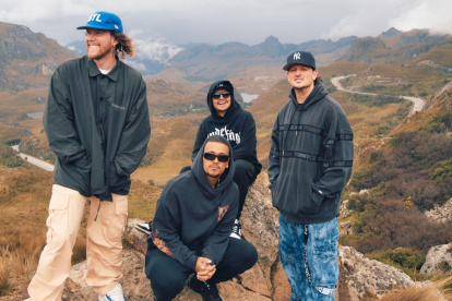 Los muchachos de Piso21 conocieron los paisajes del Parque Nacional Cajas.