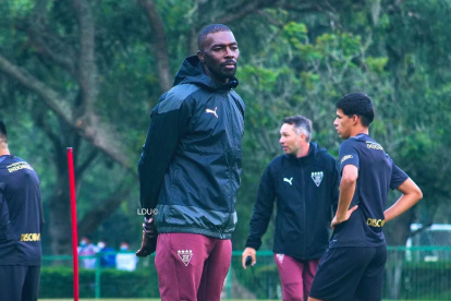 La Sombra actualmente es asistente técnico en el club Leones del Norte, equipo de Segunda.