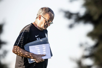 Marcelo Bielsa ha caído en dos ocasiones en diez partidos al mando de la selección de Uruguay