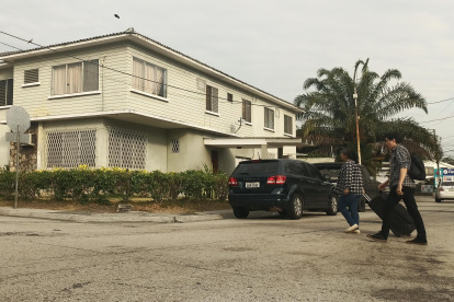 Modernismo. Las viviendas de Urdesa, los Ceibos, Miraflores y del cerro El Paraíso albergan este tipo de expresión; también hay racionalismo, neoclasicismo y eclecticismo.