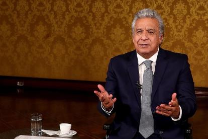 Lenín Moreno es acusado por el correísmo de supuesto peculado y de espiar a Rafael Correa.