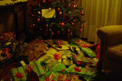 La mayoría de ecuatorianos prefiere regalar ropa por Navidad.