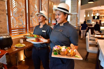 Uno de los platos típicos de Ecuador es el corviche.