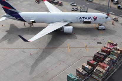 Operaron 20 aerolíneas de carga, con un total de 534 vuelos de salida.