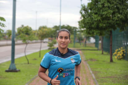 Marcelly Zambrano, árbitra ecuatoriana.