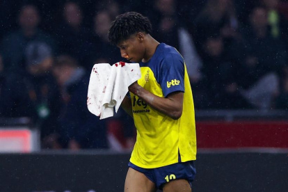 Kevin Rodríguez fue golpeado en el rostro y sufrió una lesión en el partido de Union Saint-Gilloise en Europa League ante Ajax