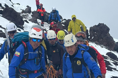La Policía Nacional participo en las labores de búsqueda y rescate de los afectados.