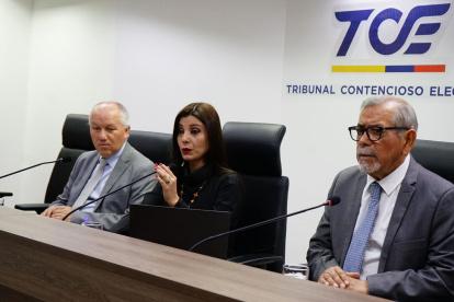 El TCE falló en contra de la vicepresidenta Verónica Abad y le quitó sus derechos políticos.