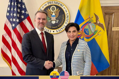La canciller de Ecuador Gabriela Sommerfeld y  el embajador Jamieson Greer, representante Comercial de los Estados Unidos (USTR)