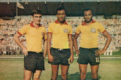 Alberto Spencer (c) lideraba el Barcelona de los 70´s