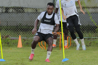 Maicon Solís se perfila para ser titular como extremo por la derecha.