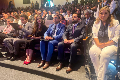 Los seis asambleístas electos por Azuay recibieron sus credenciales por parte del CNE.