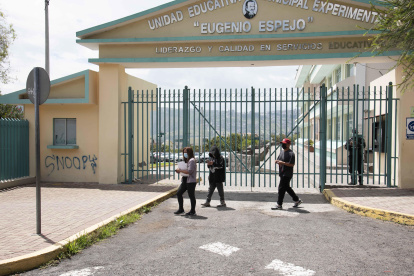 En Quito, donde se registran algunos casos de tosferina, se han tomado ya una serie de medidas que incluyen el uso de mascarillas y retorno a clases virtuales.