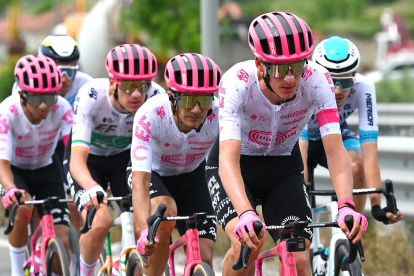 Carapaz mejoró su posición en el Giro 2025 en la tercera etapa de este domingo 11 de mayo.