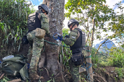 El Ejército realizó una operación en el sector El Pablo, parroquia El Chical, para combatir la minería ilegal.