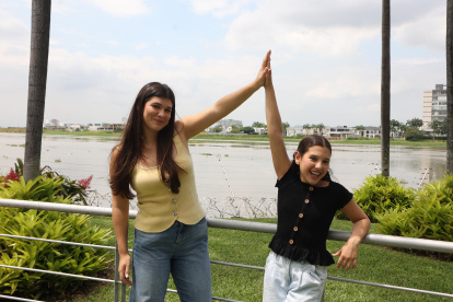 Cira (i) y Ana Cristina Vera son hermanas que incursionan en el velerismo ecuatoriano.