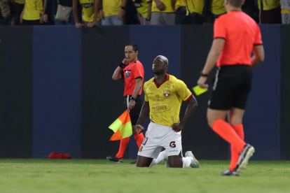 Felipe Caicedo marcó si primer gol en la Copa Libertadores.