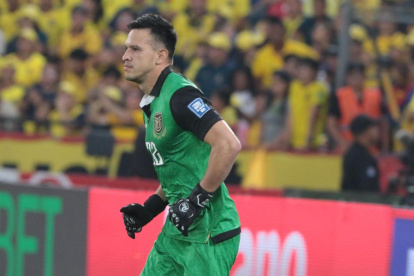 Gonzalo Valle debutó tras la lesión de Galíndez y fue clave para mantener el arco tricolor invicto ante Brasil en el Monumental.








Gonzalo Valle, figura inesperada: debutó tras la lesión de Galíndez y fue clave para mantener el arco tricolor invicto ante Brasil en el Monumental.








Gonzalo Valle, figura inesperada: debutó tras la lesión de Galíndez y fue clave para mantener el arco tricolor invicto ante Brasil en el Monumental.
