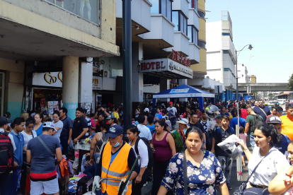 La popular zona de la Bahía concentra a diario a miles de ciudadanos.