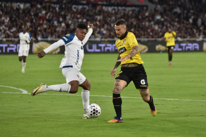 Barcelona consiguió un importante triunfo en la visita a Liga de Quito.