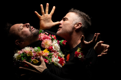 La propuesta implicó también un desplazamiento hacia un territorio poco explorado en la carrera del actor: la danza.