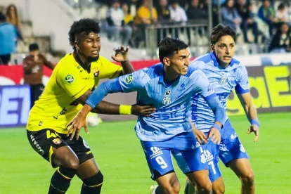 Barcelona SC dejó escapar el partido en el cierre y ahora ve cómo sus rivales directos toman ventaja en la tabla.