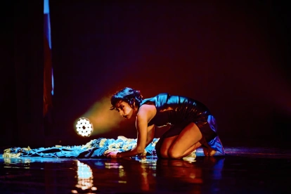 La obra Ensayo sobre la Espera fue creada y es interpretada por Gloria Febres-Cordero Carlo, con asesoría de Aglae Febres-Cordero Carlo.